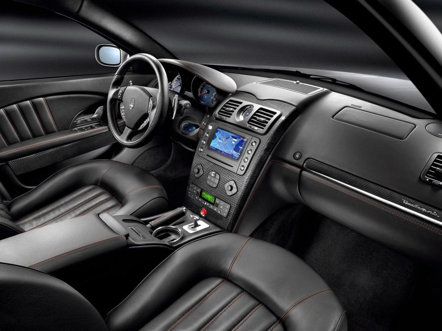  Maserati Quattroporte Sport GT 2005 года  (фото 13 из 24)